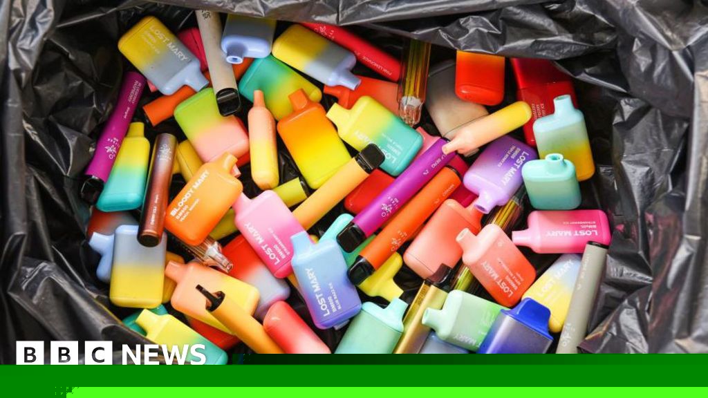 Put a £5 deposit on vapes to stop littering, say waste companies